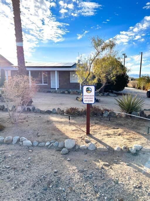Joshua Tree National Park - Cozy Palms Getaway Apartment Twentynine Palms Exterior foto